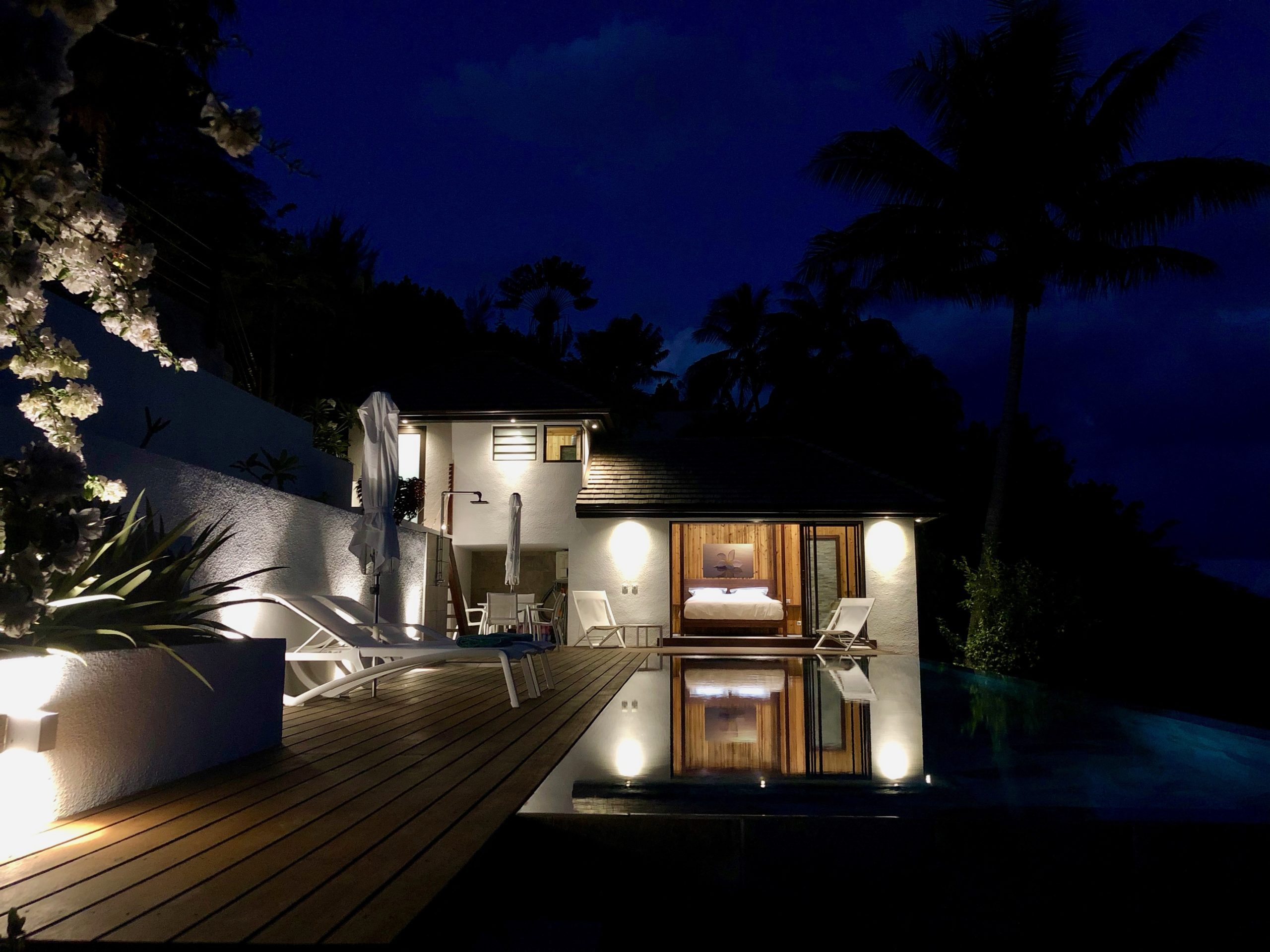 Moorea Suite Love by Night at Residence Bel Air