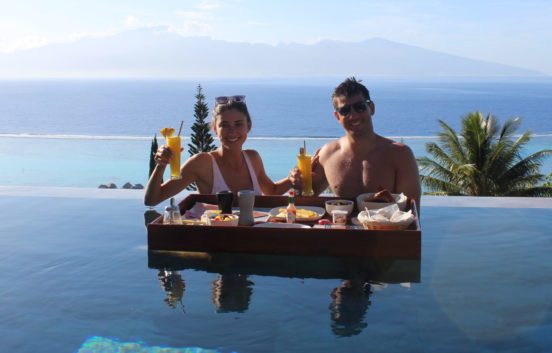 Honeymoon Moorea Suite Love Floating Breakfast