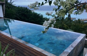 Moorea Suite Love pool