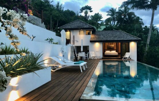 Moorea Suite Love Mirror Swimming Pool